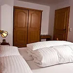 Hotel-garni Stern - & Hotel 4*