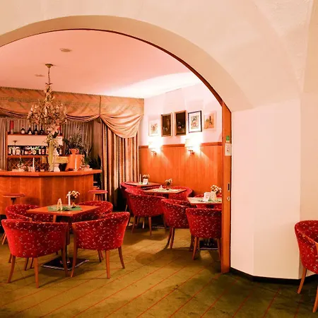 Hotel-garni Stern - &