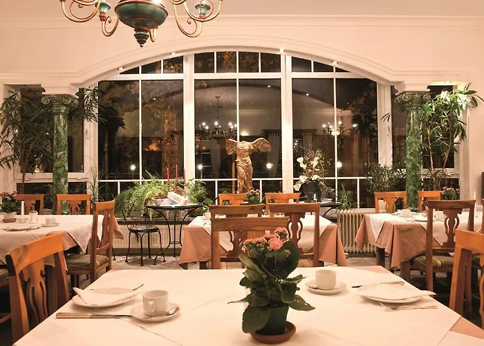 Hotel-garni Stern - & Имст