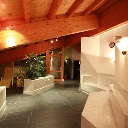 Szálloda Hotel-garni Stern - &