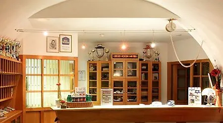 Hotel-garni Stern - & فندق امست