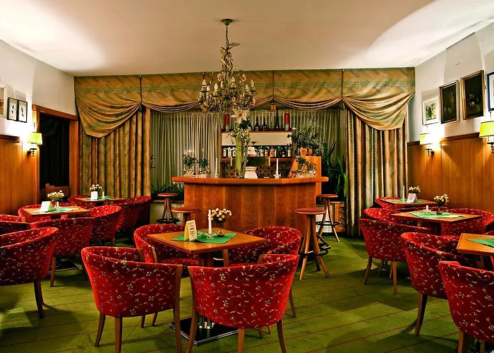 Hotel-garni Stern - & 4*