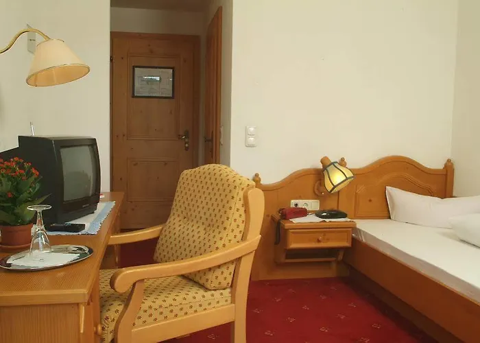 Hotel-garni Stern - & Hotell 4*