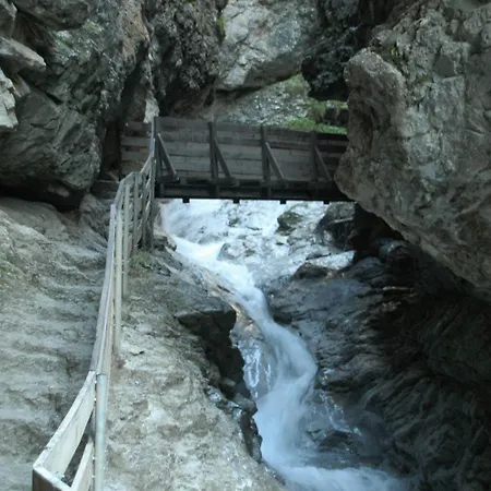 Hotel-garni Stern - & 4*