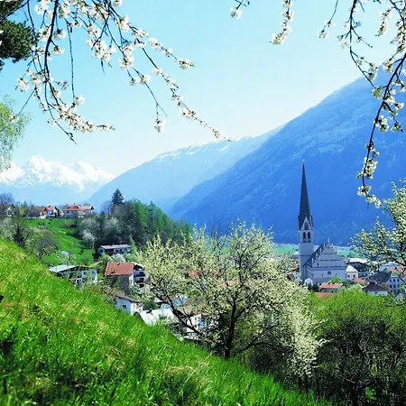 Hotel-garni Stern - & Hotel 4*